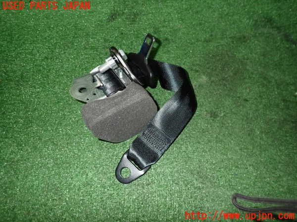 5UPJ-22497155]アバルト・595(31214T)右2列目シートベルト 中古_m0001.jpg