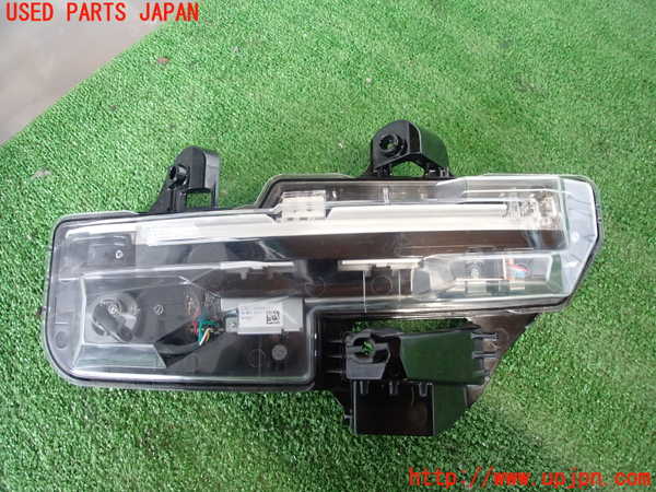 2UPJ-22501152]CX-30(DMFP)左コーナーランプ 中古_m0001.jpg