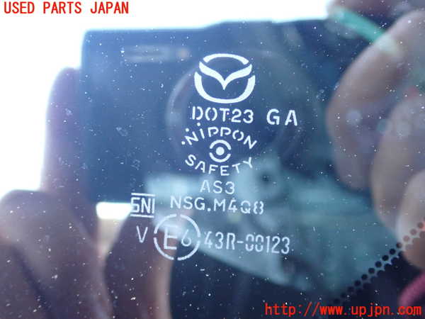 2UPJ-22501380]CX-30(DMFP)右クォーターガラス 中古(43R-00123 M4Q8)_m0002.jpg