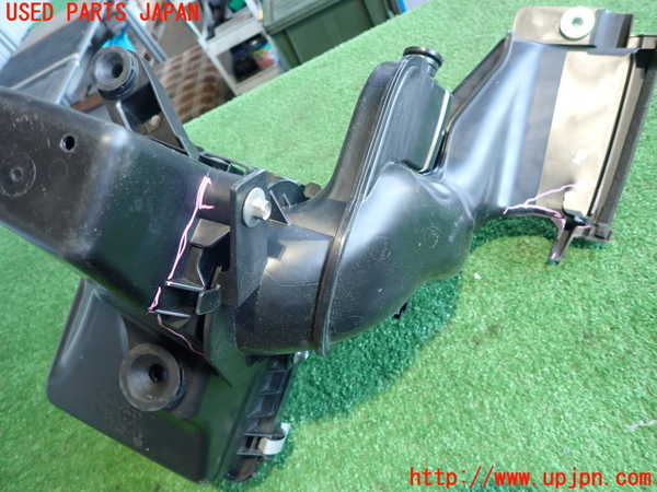 2UPJ-22502560]CX-30(DMFP)エアクリーナーボックス 中古_m0003.jpg