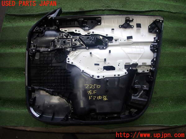 2UPJ-22501264]CX-30(DMFP)左前ドア内張り 中古_m0003.jpg