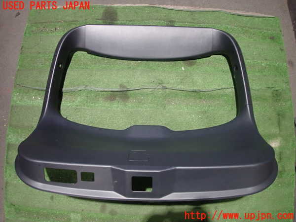 2UPJ-22501578]CX-30(DMFP)バックドア内張り 中古_m0001.jpg