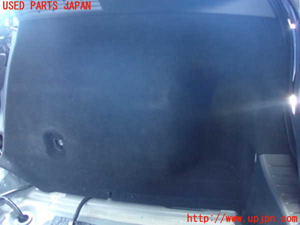 2UPJ-22507675]CX-30(DMFP)右リアピラートリム 中古_m0003.jpg