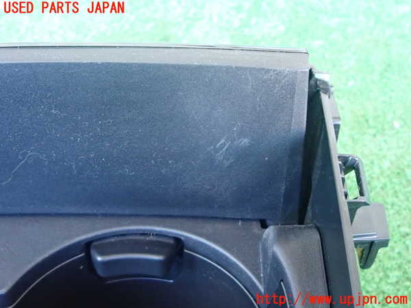 2UPJ-22507810]CX-30(DMFP)ドリンクホルダー 中古_m0004.jpg