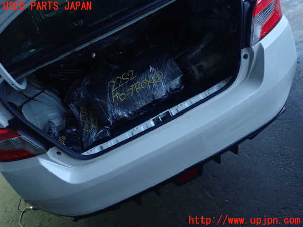 2UPJ-22521610]WRX STI(VAB)リアバンパー 中古_m0001.jpg