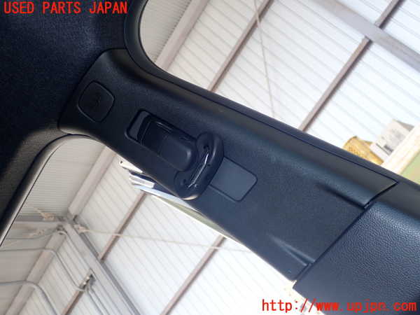 5UPJ-22527670]WRX STI(VAB)左センターピラートリム 中古_m0002.jpg