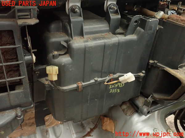 2UPJ-22536081]ランクル70系(BJ74V)エバポレーター1 中古_m0001.jpg