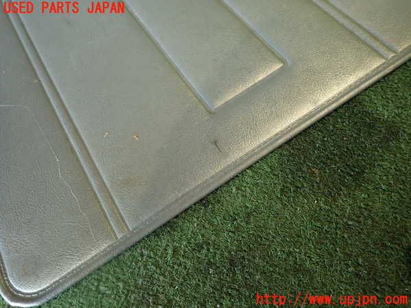 2UPJ-22531578]ランクル70系(BJ74V)バックドア内張り 中古_m0004.jpg