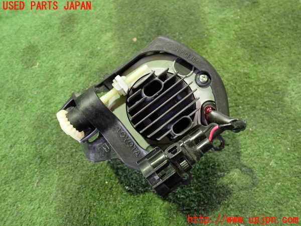 2UPJ-22541180]クラウン アスリート ハイブリッド(AWS210)右フォグ 中古_m0003.jpg