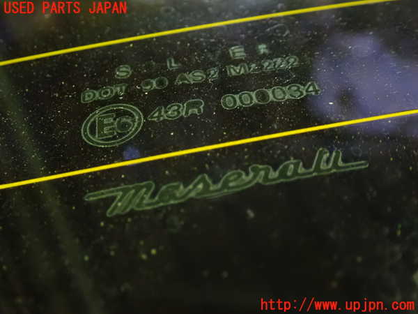 5UPJ-22551560]マセラティ・クーペ(MCP)リアガラス 43R-000034 中古_m0002.jpg
