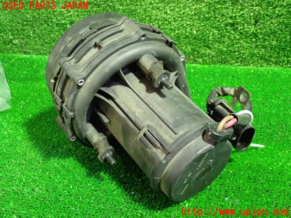 5UPJ-22552590]マセラティ・クーペ(MCP)エアポンプ 中古_m0003.jpg