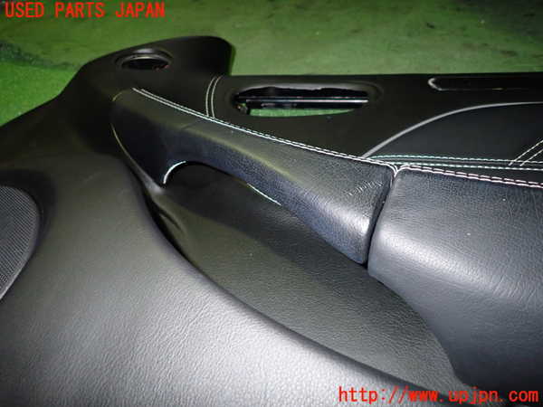 1UPJ-22551234]マセラティ・クーペ(MCP)右ドア内張り 中古_m0004.jpg