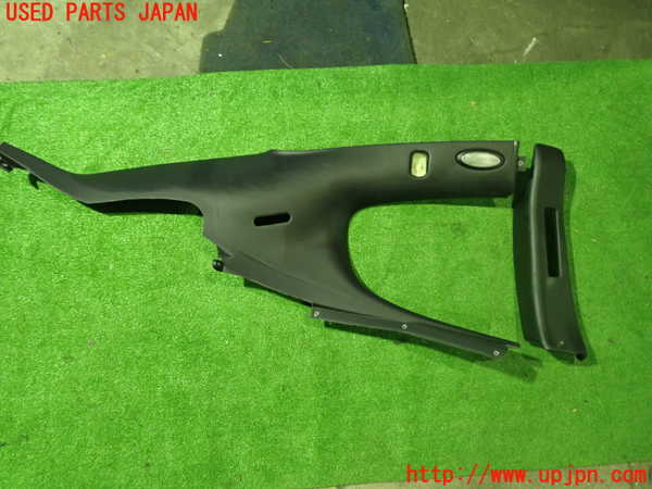 5UPJ-22557680]マセラティ・クーペ(MCP)左リアピラートリム 中古_m0001.jpg