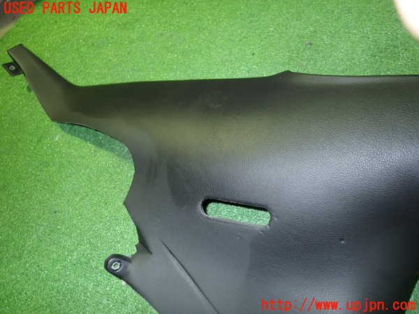 5UPJ-22557680]マセラティ・クーペ(MCP)左リアピラートリム 中古_m0004.jpg