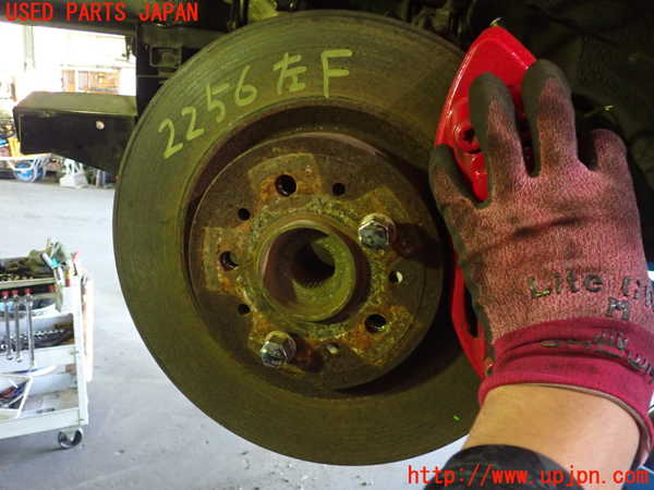 5UPJ-22564295]マセラティ・クアトロポルテ(MQP)左フロントナックルハブ 中古_m0001.jpg