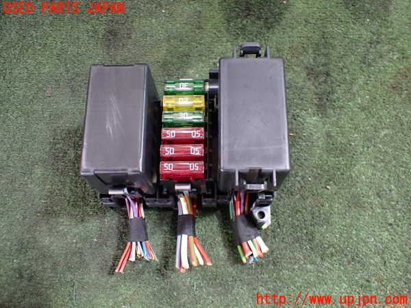 1UPJ-22566741]マセラティ・クアトロポルテ(MQP)ヒューズボックス1 中古_m0001.jpg