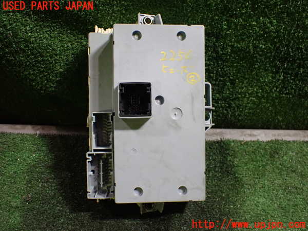 1UPJ-22566742]マセラティ・クアトロポルテ(MQP)ヒューズボックス2 中古_m0002.jpg