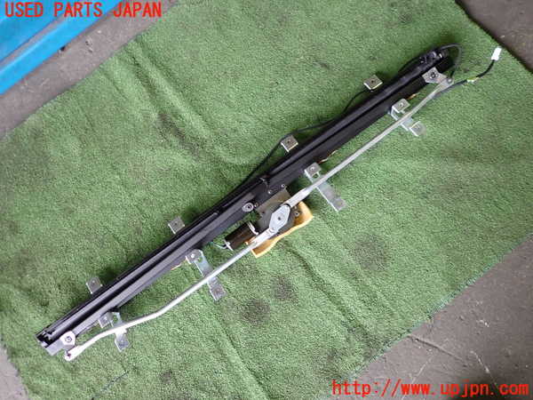 1UPJ-22567790]マセラティ・クアトロポルテ(MQP)リアサンシェード 中古_m0001.jpg