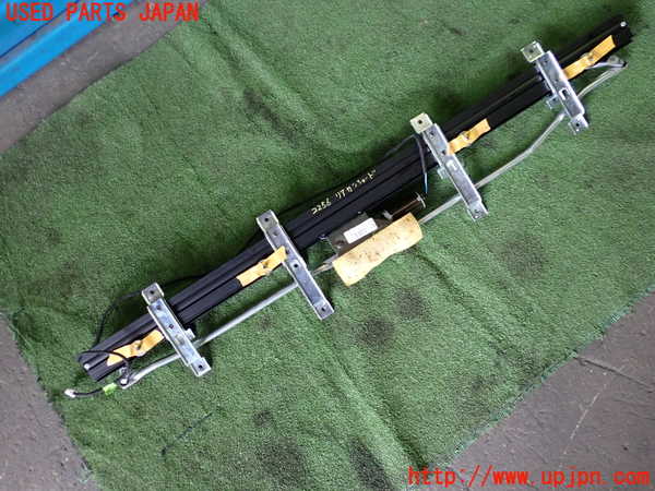 1UPJ-22567790]マセラティ・クアトロポルテ(MQP)リアサンシェード 中古_m0005.jpg