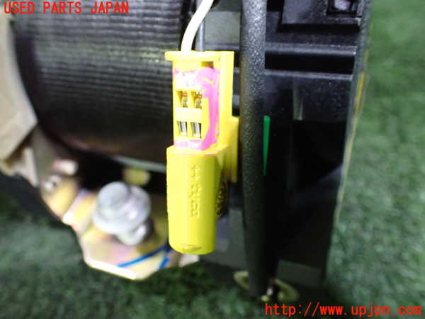 5UPJ-22567045]マセラティ・クアトロポルテ(MQP)運転席シートベルト 中古_m0003.jpg