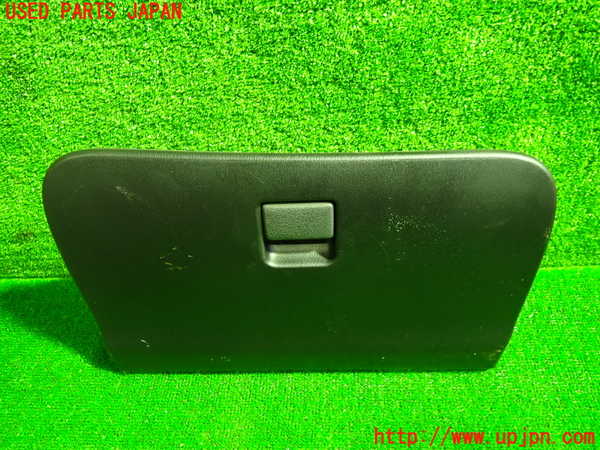 5UPJ-22577516]シルビア(S14)グローブボックス1 中古_m0001.jpg