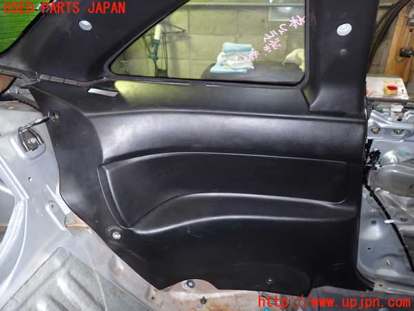 5UPJ-22577680]シルビア(S14)左リアピラートリム 中古_m0004.jpg