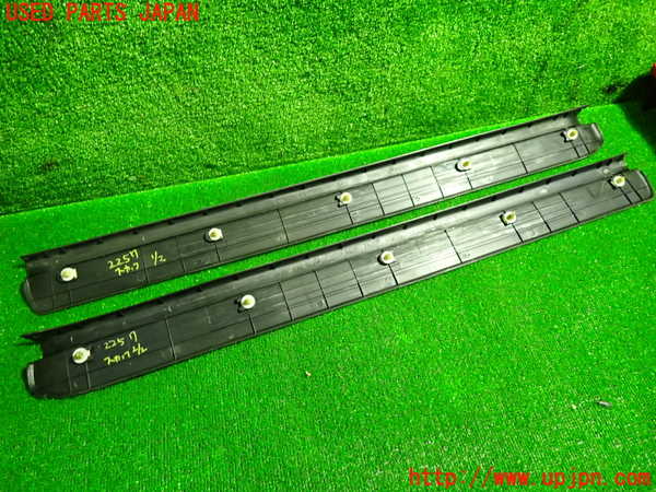 5UPJ-22577740]シルビア(S14)スカッフプレート 中古_m0004.jpg