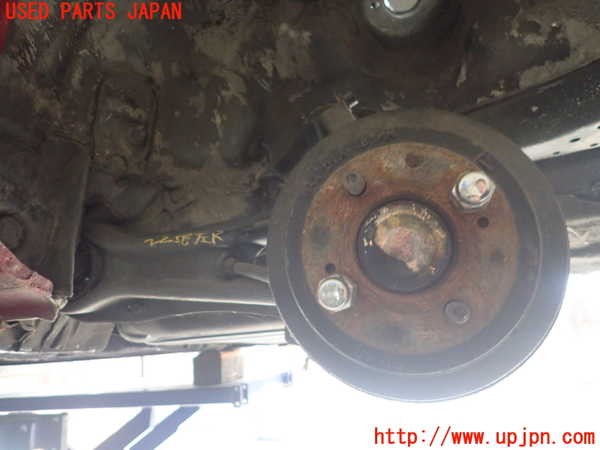 5UPJ-22584305]シビック(EF1)左リアナックルハブ 中古_m0001.jpg