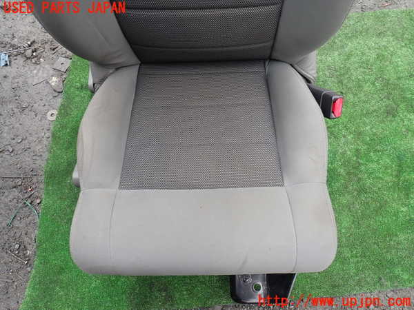 1UPJ-22597035]ジープ・ラングラー アンリミテッド(JK38L)運転席シート 中古_m0003.jpg