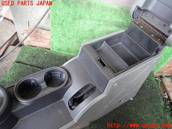5UPJ-22597540]ジープ・ラングラー アンリミテッド(JK38L)センターコンソール 中古_m0002.jpg