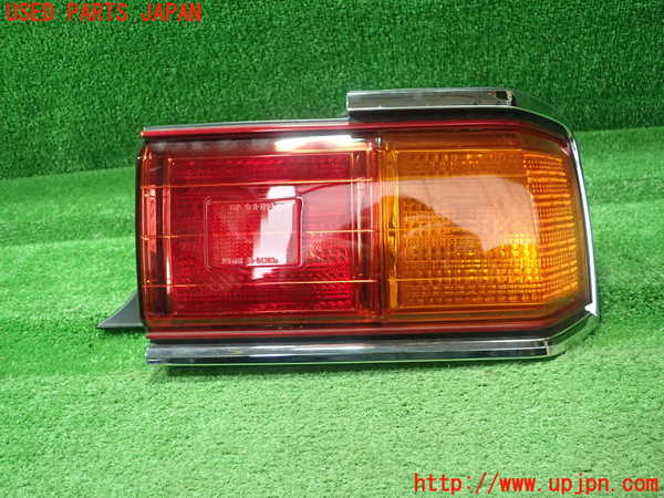 1UPJ-22601530]センチュリー(GZG50)右テールランプ 中古_m0001.jpg