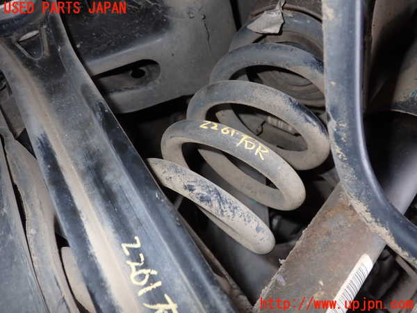 2UPJ-22615100]キャデラック・ATS(A1SL)右リアスプリング 中古_m0001.jpg