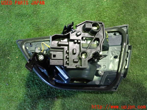 2UPJ-22621552]BMW 320i グランツーリスモ(3X20)(F34)左リアフィニッシャー 中古_m0002.jpg