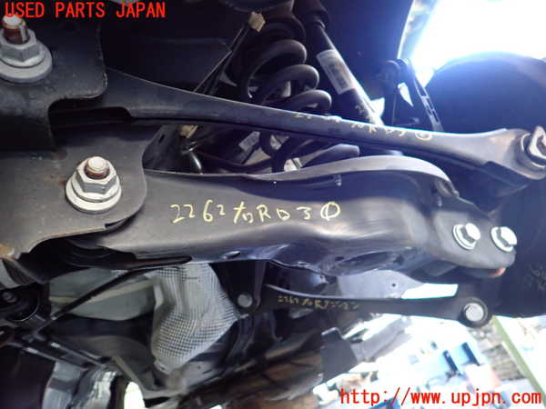 2UPJ-22625200]BMW 320i グランツーリスモ(3X20)(F34)右リアロアアーム1 中古_m0001.jpg