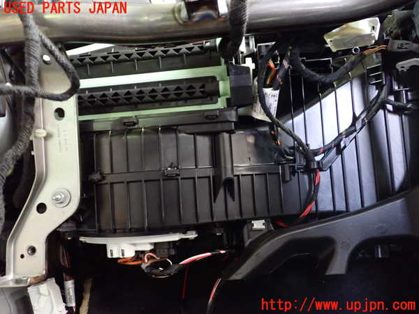 2UPJ-22626081]BMW 320i グランツーリスモ(3X20)(F34)エバポレーター1 中古_m0004.jpg