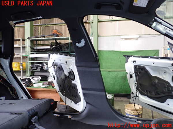 2UPJ-22627670]BMW 320i グランツーリスモ(3X20)(F34)左センターピラートリム 中古_m0001.jpg