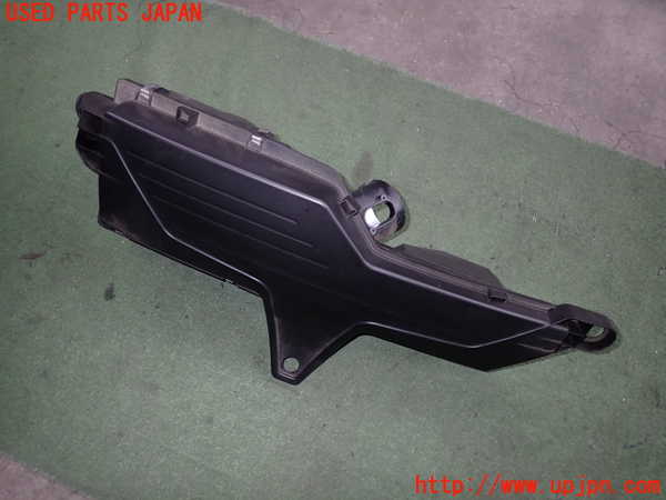 2UPJ-22632560]BMW 320d(3D20)(F30)エアクリーナーボックス 中古_m0001.jpg