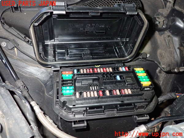 5UPJ-22636741]BMW 320d(3D20)(F30)ヒューズボックス1 中古_m0002.jpg