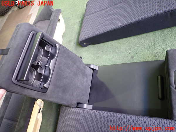 5UPJ-22637385]BMW 320d(3D20)(F30)リアシート 中古_m0003.jpg
