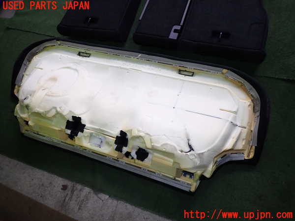 5UPJ-22637385]BMW 320d(3D20)(F30)リアシート 中古_m0004.jpg