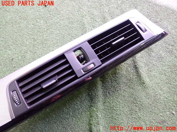 2UPJ-22637526]BMW 320d(3D20)(F30)エアコン吹き出し口1 真中 中古_m0002.jpg
