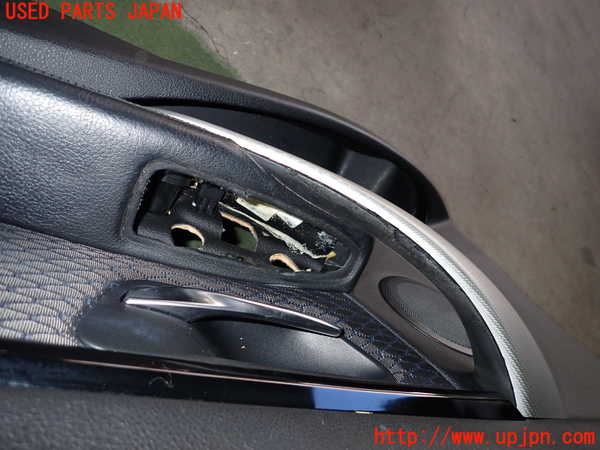 2UPJ-22631234]BMW 320d(3D20)(F30)右前ドア内張り 中古_m0002.jpg