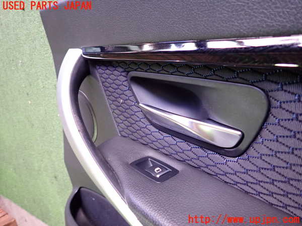 2UPJ-22631294]BMW 320d(3D20)(F30)右後ドア内張り 中古_m0002.jpg