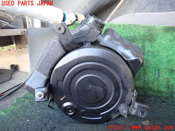 5UPJ-22652560]ランクルプラド(KZJ78W)エアクリーナーボックス 中古_m0002.jpg