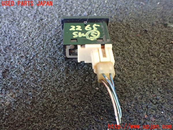 5UPJ-22656310]ランクルプラド(KZJ78W)スイッチ5 (リヤワイパー) 中古_m0002.jpg