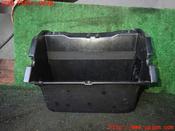 5UPJ-22657517]ランクルプラド(KZJ78W)グローブボックス2 中古_m0002.jpg