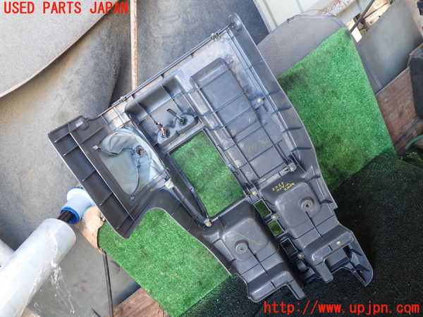 5UPJ-22657549]ランクルプラド(KZJ78W)コンソール 中古_m0004.jpg