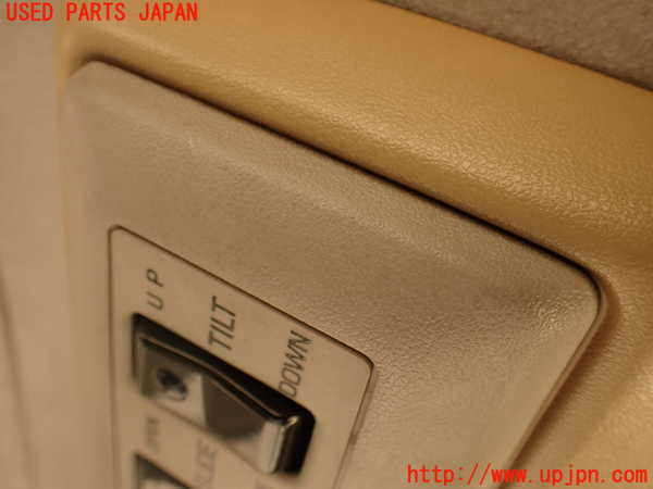 2UPJ-22676411]ランクルプラド(LJ78G)ルームランプ1 (真中 1列目) 中古_m0002.jpg