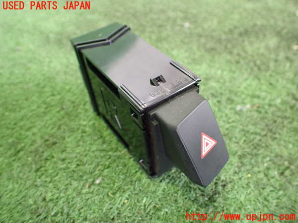 2UPJ-22686290]レクサス・UX250h(MZAH10)ハザードスイッチ 中古_m0001.jpg