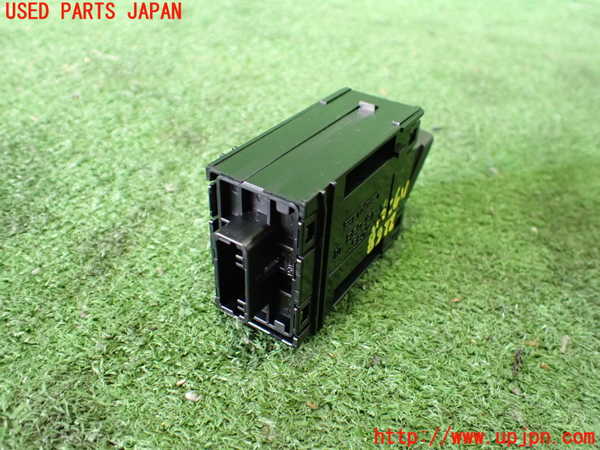 2UPJ-22686290]レクサス・UX250h(MZAH10)ハザードスイッチ 中古_m0002.jpg